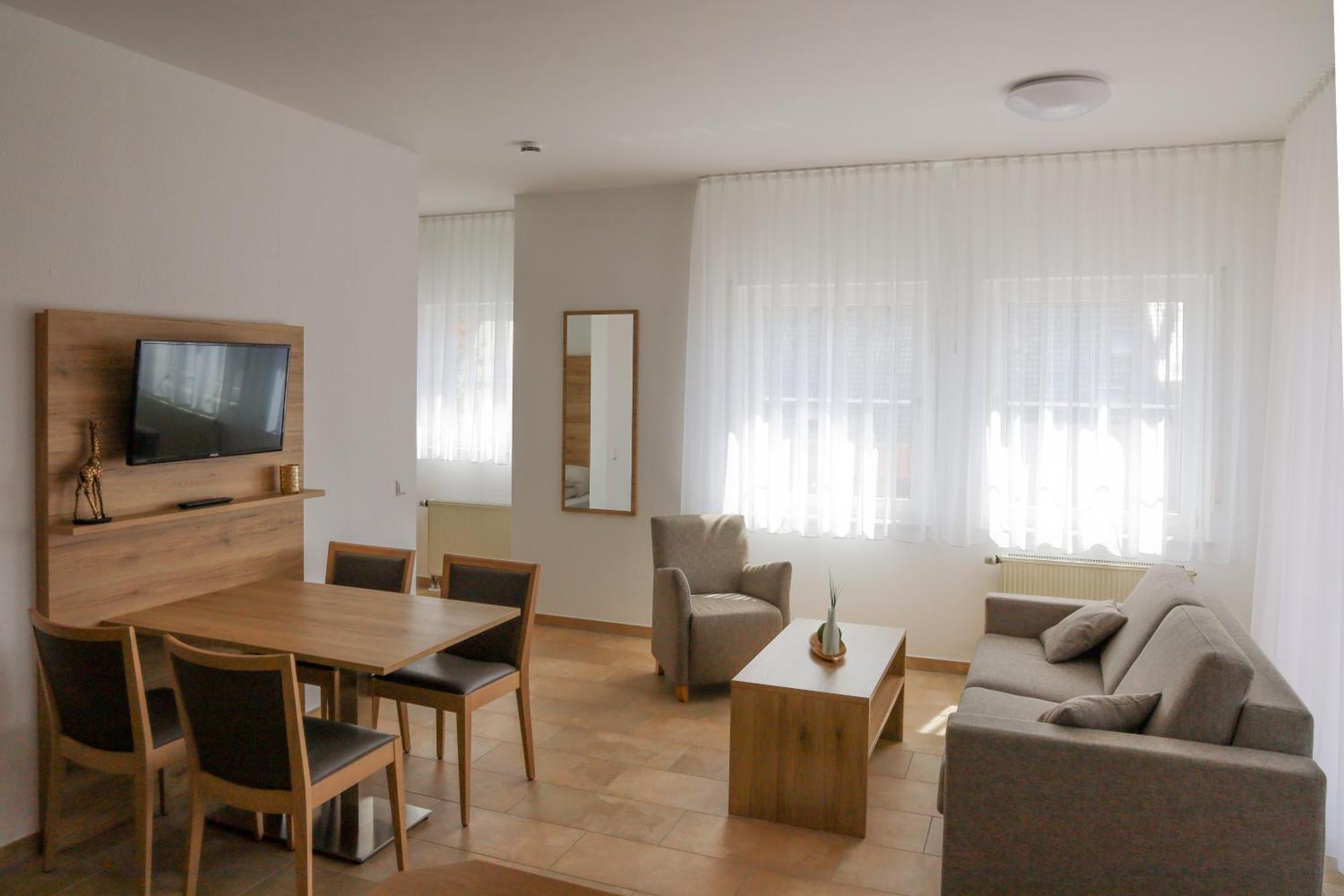 Hotel Adler Nattheim Exteriör bild